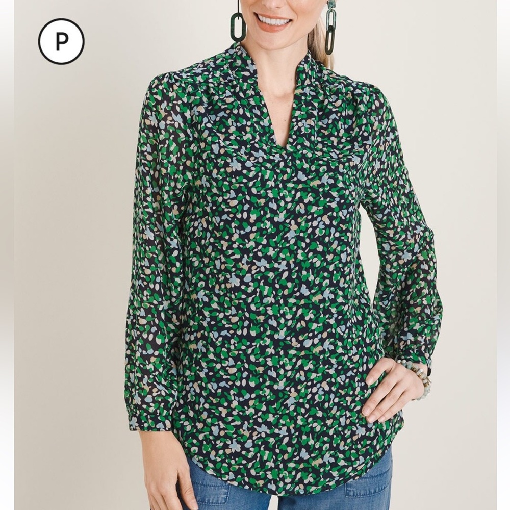 Chico's Green and Navy Printed V-Neck Blouse